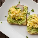 Kako napraviti sendviče od avokada: jednostavni recepti Sendvič sa jajima i sirom od avokada