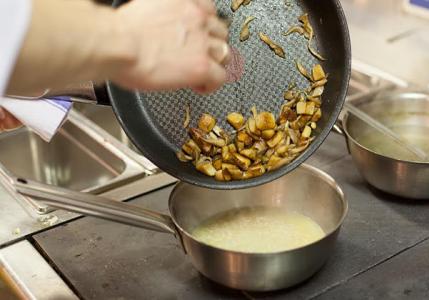 Hur och hur länge lagar man porcini-svampar?